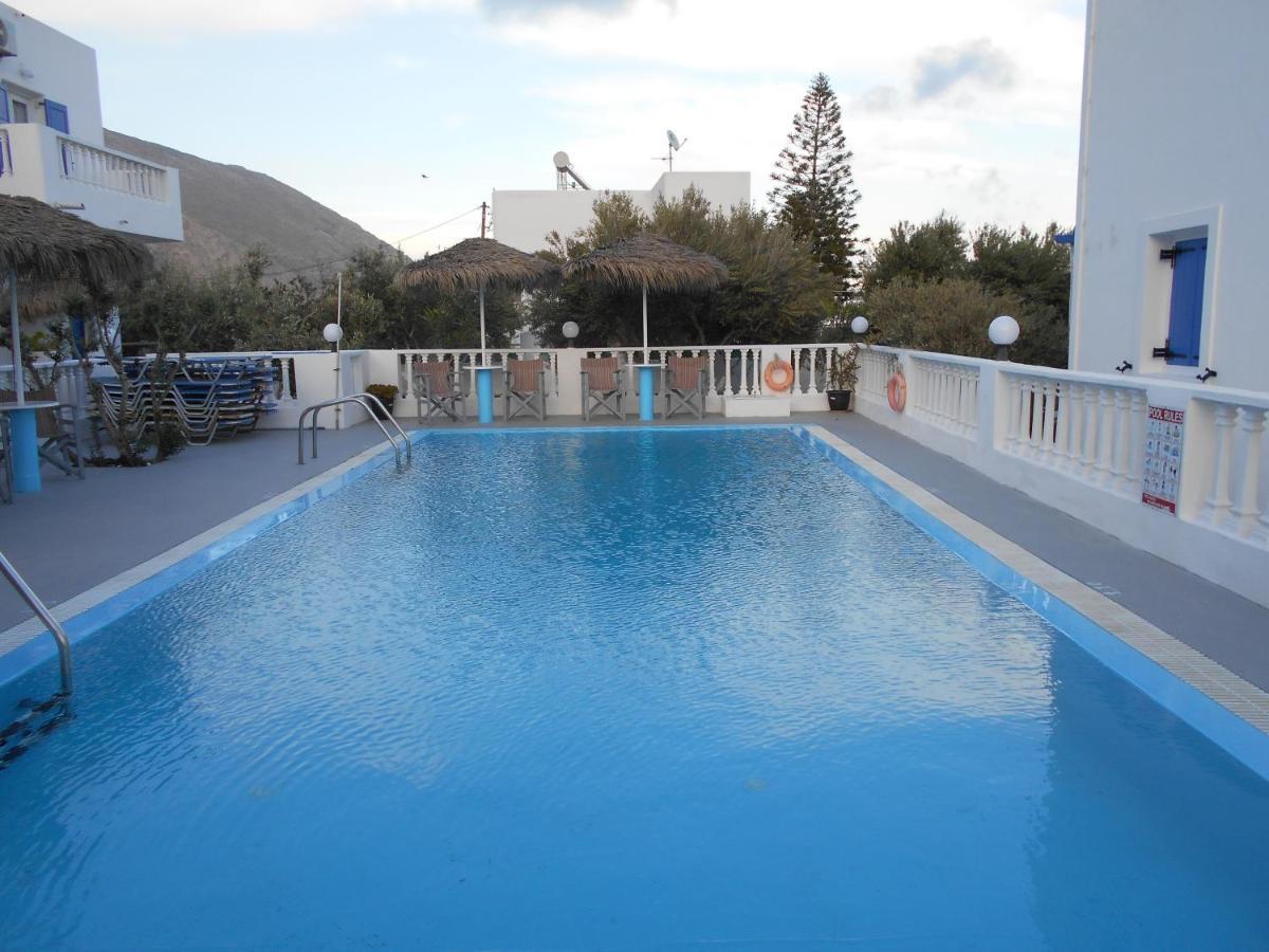 Studios Apartments Kapetanios Perissa  Exterior foto